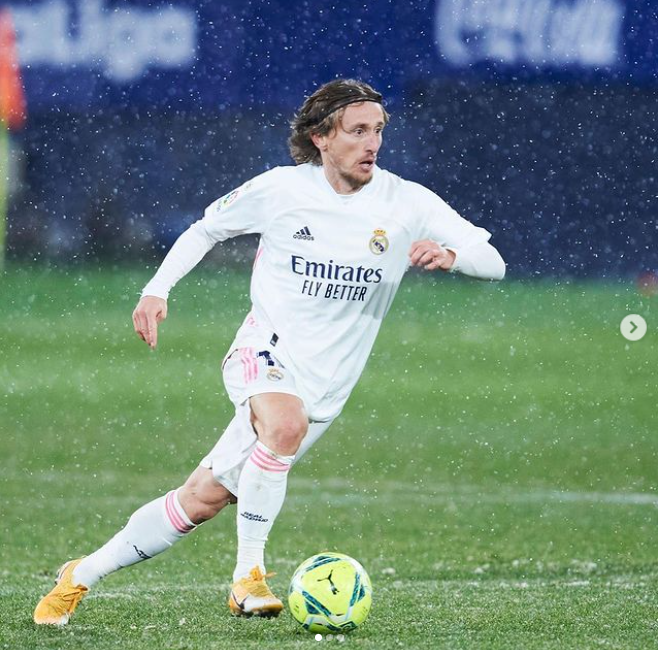 Luka Modric Akan Melakukan Kontrak Baru 1 Tahun Bersama Madrid