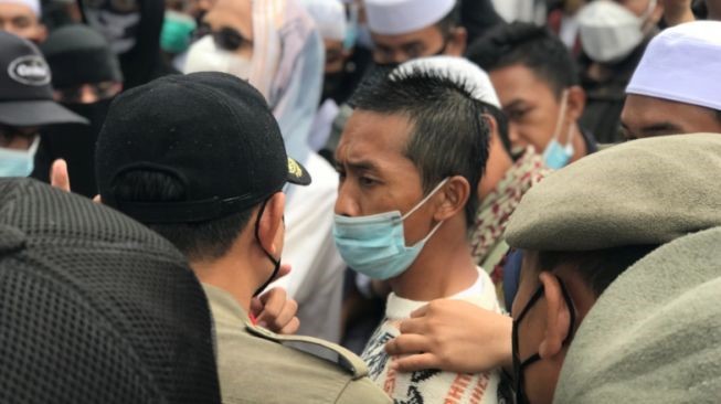 Ada oknum bawa sajam saat vonis Habib Rizieq