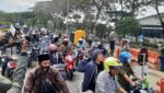 Warga Madura yang melakukan Demo di Surabaya kembali ke Madura tanpa Penyekatan