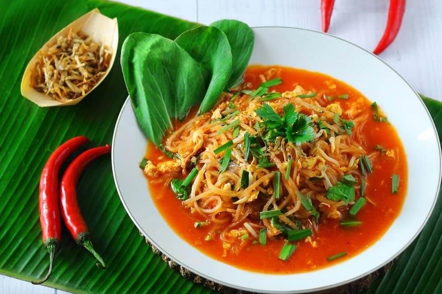 makanan khas batam yang kedua yaitu mie sagu