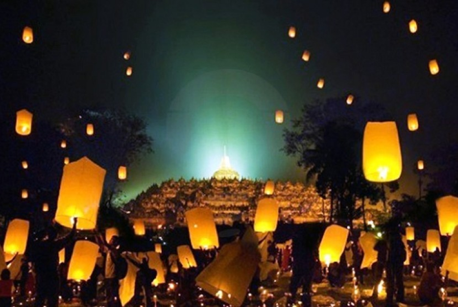 Lampion Waisak di Borobudur Kembali Hadir Usai 2 Tahun Absen Karena Pandemi