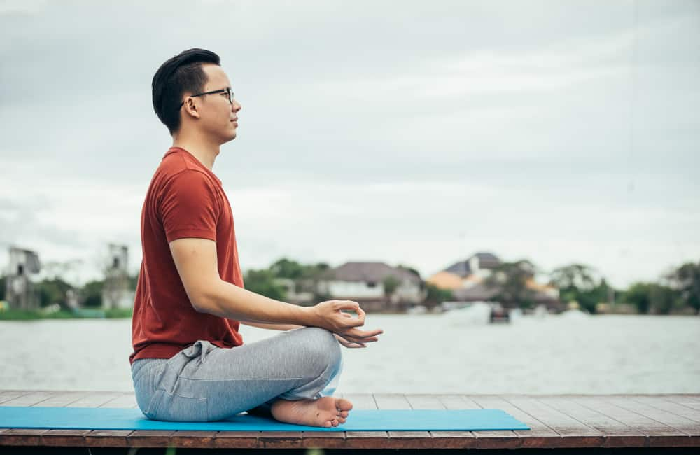 Tips dan Tricks 7 Gerakan Yoga yang Dapat Dilakukan di Rumah-1